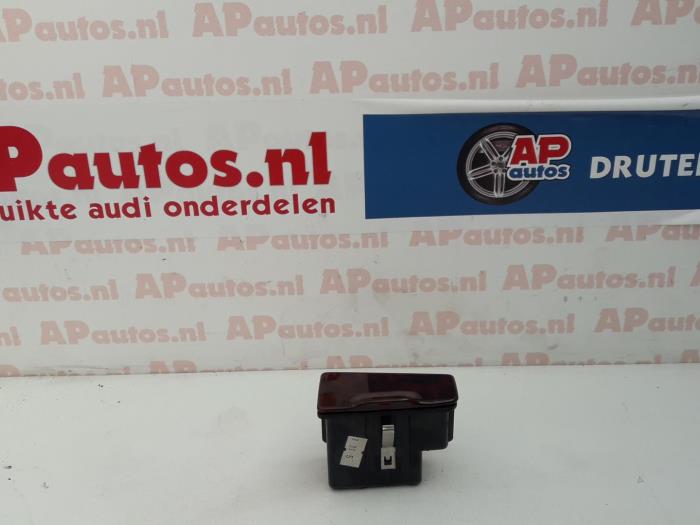 Begagnade Askkopp, bak Audi A8 (D2) 4.2 V8 40V Quattro Pris € 19,99 Marginaltabell erbjuds av AP Auto's
