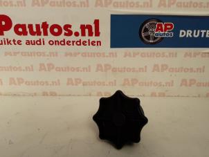 Gebrauchte Aufhängemechanik Reserverad Audi A8 (D2) 4.2 V8 40V Quattro Preis € 19,99 Margenregelung angeboten von AP Autos