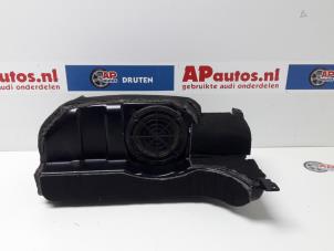 Usados Subwoofer Audi A6 Avant (C5) 2.5 TDI V6 24V Precio € 39,99 Norma de margen ofrecido por AP Autos