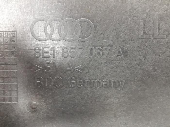 Tableau de bord d'un Audi A4 (B6) 1.9 TDI 100 2003