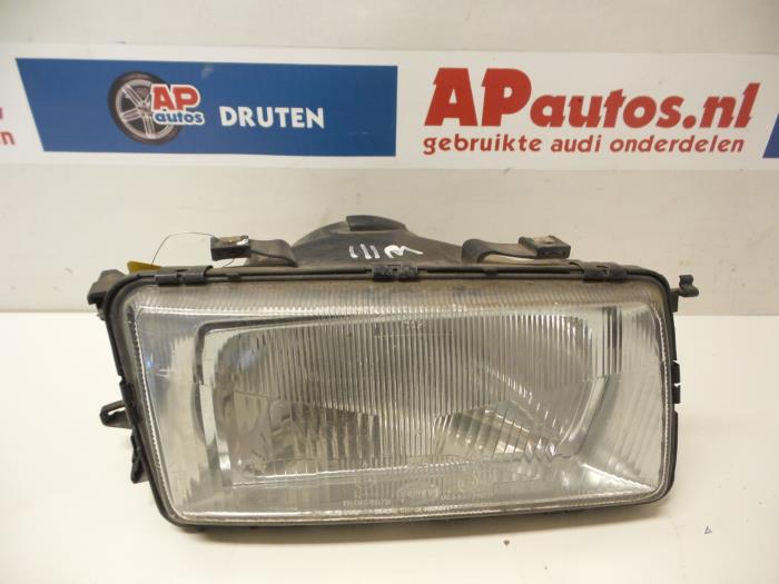 Headlight, right from a Audi 80 (B3) 1.8 1987