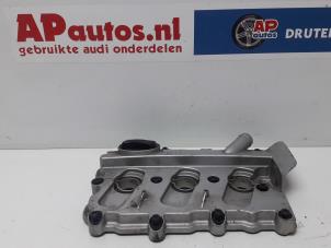 Usados Tapa de válvulas Audi A6 (C6) 3.2 V6 24V FSI Precio € 24,99 Norma de margen ofrecido por AP Autos