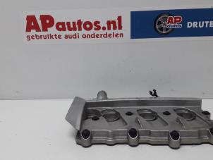 Usados Tapa de válvulas Audi A6 (C6) 3.2 V6 24V FSI Precio € 24,99 Norma de margen ofrecido por AP Autos