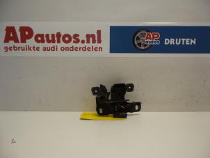 Used Bonnet lock mechanism Audi A4 Avant (B5) 1.6 Price € 35,00 Margin scheme offered by AP Autos