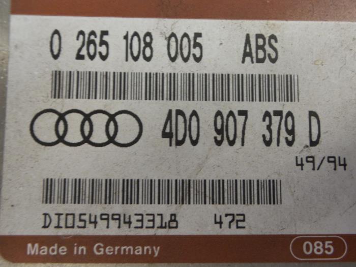 Ordenador ABS de un Audi A4 (B5) 1.6 1995