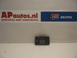 Używane Oswietlenie wewnetrzne tyl Audi A6 Cena € 19,99 Procedura marży oferowane przez AP Autos