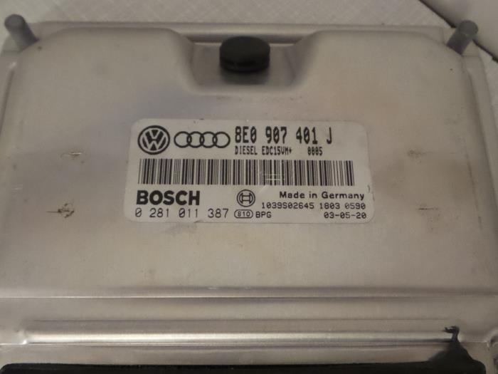 Ordinateur gestion moteur d'un Audi A6 Avant (C5) 2.5 TDI V6 24V 2003