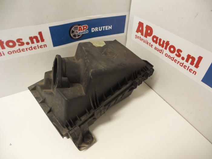 Begagnade Luftfilterhus Audi A3 (8L1) 1.9 TDI 90 Pris € 19,99 Marginaltabell erbjuds av AP Auto's