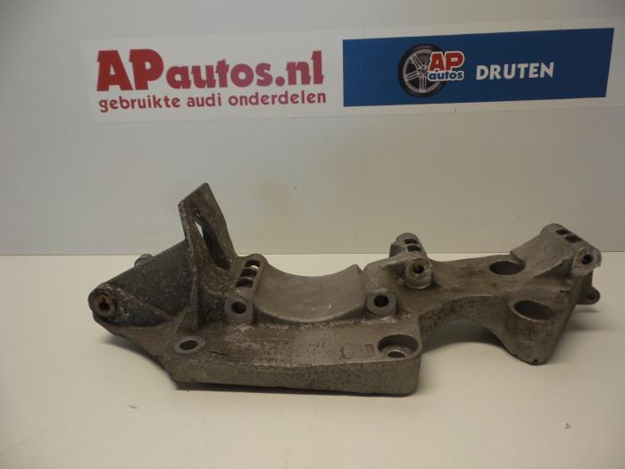 Usagé Support dynamo bas Audi A3 (8L1) 1.6 Prix € 19,99 Règlement à la marge proposé par AP Auto's