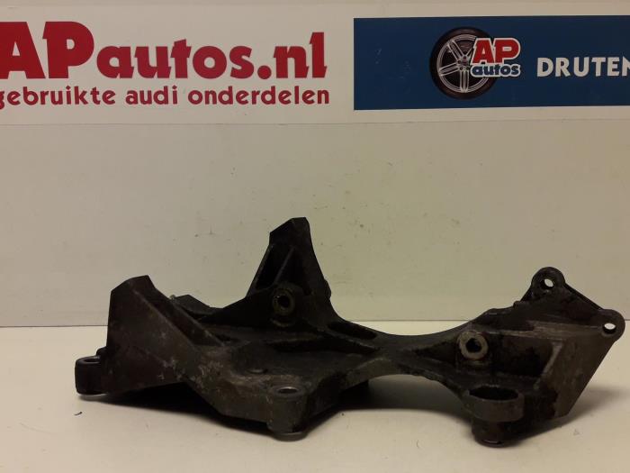 Usagé Support dynamo haut Audi A2 (8Z0) 1.4 TDI Prix € 19,99 Règlement à la marge proposé par AP Auto's