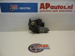 Usados Motor de ventanilla de puerta Audi A4 Avant (B5) 1.6 Precio € 19,99 Norma de margen ofrecido por AP Autos