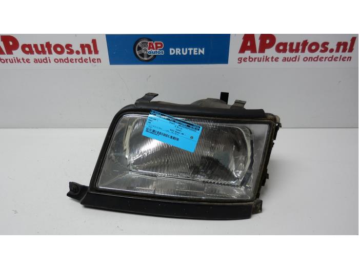 Używane Reflektor lewy Audi 100 (C4) 2.3 E 5E Cena € 19,99 Procedura marży oferowane przez AP Auto's