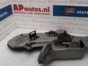 Used Timing cover Audi S8 (D2) 4.2 V8 32V Price € 19,99 Margin scheme offered by AP Autos