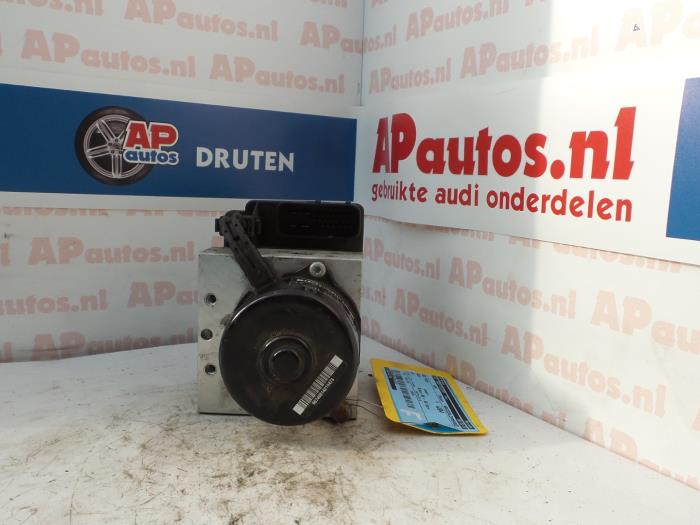 Usagé Bloc ABS Audi A3 (8L1) 1.6 Prix € 19,99 Règlement à la marge proposé par AP Auto's