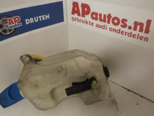 Usados Bomba de limpiaparabrisas delante Audi A3 (8L1) 1.6 Precio € 35,00 Norma de margen ofrecido por AP Autos