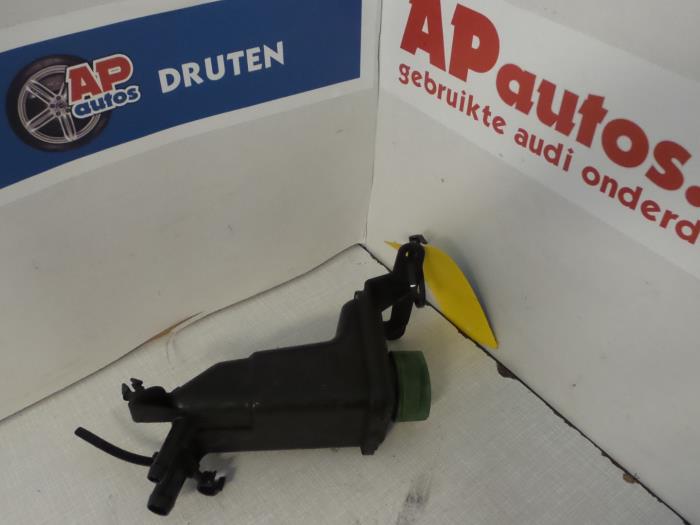 Begagnade Styrservotank Audi A4 Avant (B6) 2.5 TDI 24V Pris € 15,00 Marginaltabell erbjuds av AP Auto's