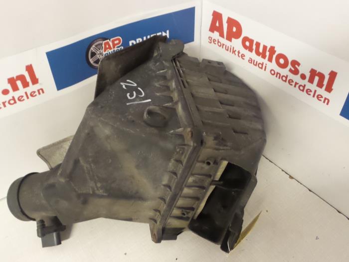 Begagnade Luftfilterhus Audi A4 (B6) 2.0 FSI 16V Pris € 19,99 Marginaltabell erbjuds av AP Auto's