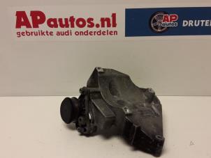 Usados Soporte de bomba de aire acondicionado Audi A6 Avant (C5) 1.8 Turbo 20V Precio € 24,99 Norma de margen ofrecido por AP Autos