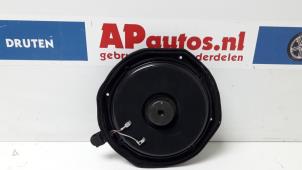 Usagé Haut-parleur Audi A4 Cabrio (B7) 2.4 V6 30V Prix € 45,00 Règlement à la marge proposé par AP Autos