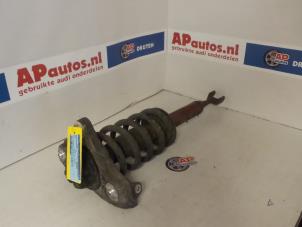 Usagé Barre amortisseur avant droit Audi A4 Avant (B6) 2.5 TDI 24V Prix € 29,99 Règlement à la marge proposé par AP Autos