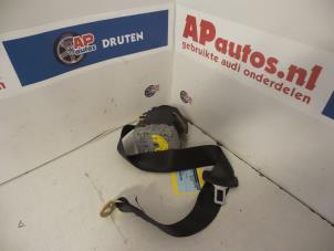 Używane Pas bezpieczenstwa prawy przód Audi A6 Avant Quattro (C5) 2.5 TDI V6 24V Cena € 19,99 Procedura marży oferowane przez AP Autos