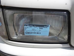 Used Headlight, right Audi 80 (B4) 2.0 E Price € 19,99 Margin scheme offered by AP Autos