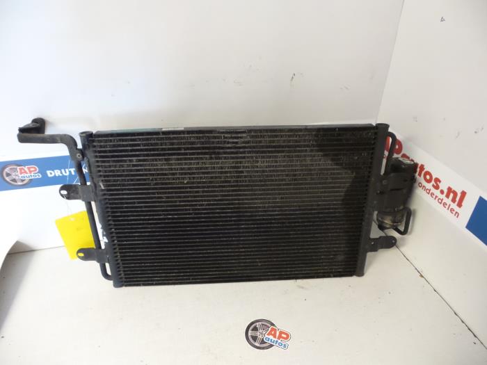 Air conditioning radiator from a Audi A3 (8L1) 1.9 TDI 90 1999