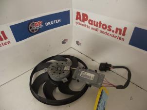 Usagé Ventilateur moteur Audi Q7 (4LB) 4.2 FSI V8 32V Prix € 99,99 Règlement à la marge proposé par AP Autos