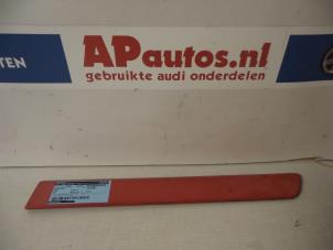 Używane Listwa ozdobna Audi Cabrio (B4) 2.3 E Cena € 19,99 Procedura marży oferowane przez AP Autos