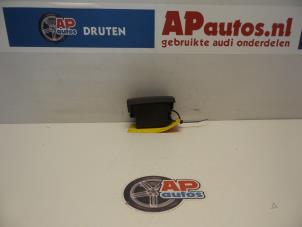 Usagé Cendrier arrière Audi A3 (8P1) 1.9 TDI Prix € 35,00 Règlement à la marge proposé par AP Autos