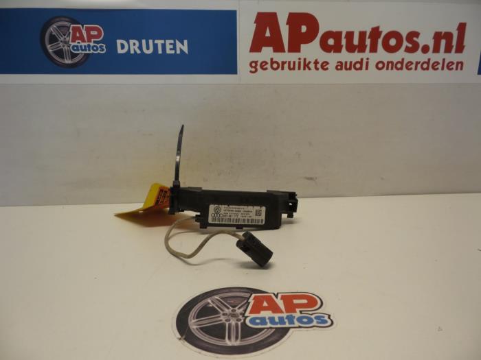 Begagnade Sensor (övriga) Audi A4 Avant (B6) 2.4 V6 30V Pris € 25,00 Marginaltabell erbjuds av AP Auto's