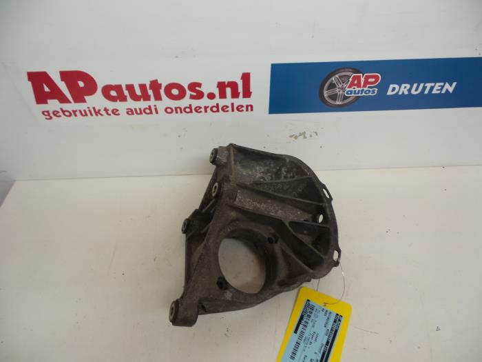 Usagé Support moteur Audi Cabrio (B4) 2.8 E Prix € 19,99 Règlement à la marge proposé par AP Auto's