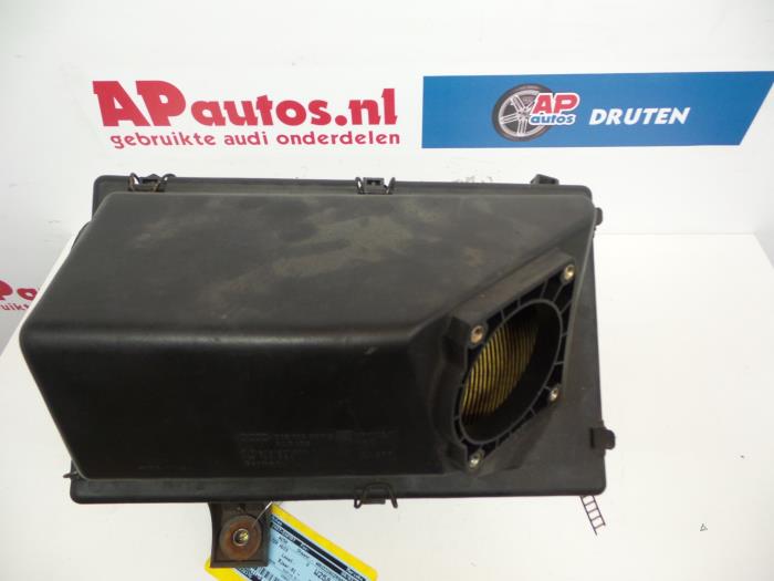 Air box from a Audi Cabrio (B4) 2.8 E 1994