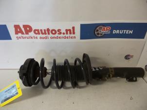 Usagé Amortisseur avant gauche Audi A2 (8Z0) 1.4 TDI Prix € 29,99 Règlement à la marge proposé par AP Autos