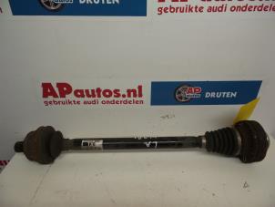 Usagé Arbre de transmission arrière gauche Audi A6 Quattro (C6) 3.0 TDI V6 24V Prix € 39,99 Règlement à la marge proposé par AP Autos