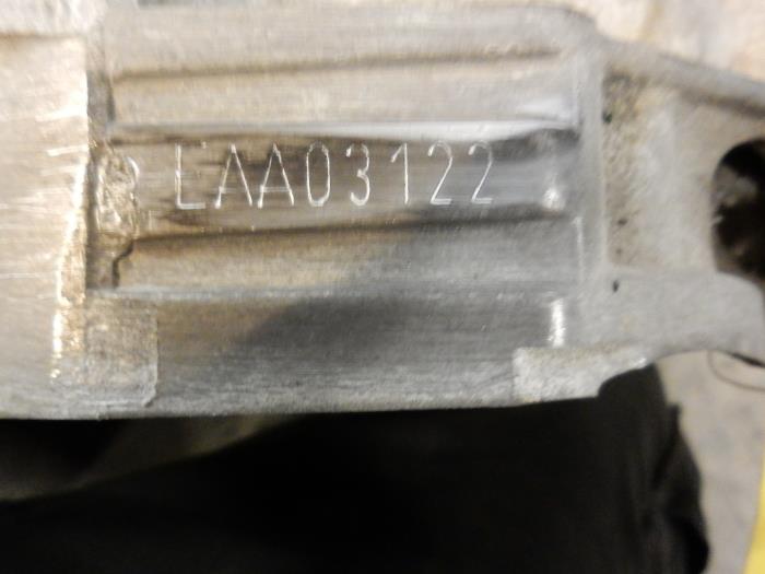 Caja de cambios de un Audi A6 (C5) 2.4 V6 30V 2003