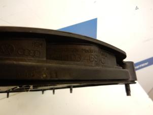 Ventildeckel van een Audi A6 Quattro (C6) 3.0 TDI V6 24V 2005