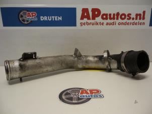 Usagé Tuyau turbo Audi A6 Quattro (C6) 3.0 TDI V6 24V Prix € 24,99 Règlement à la marge proposé par AP Autos