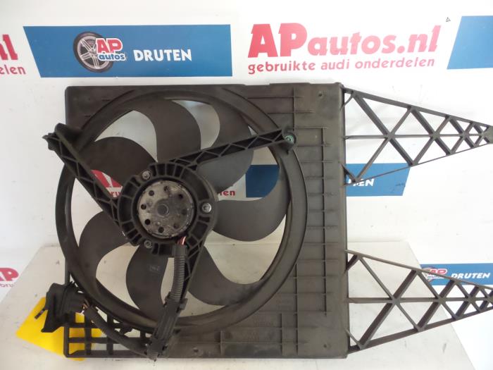 Używane Wentylator Audi A3 (8L1) 1.8 20V Cena € 24,99 Procedura marży oferowane przez AP Auto's