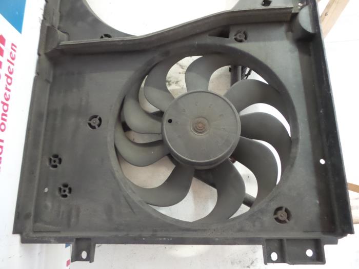 Cooling fans from a Audi A3 (8L1) 1.6 1999