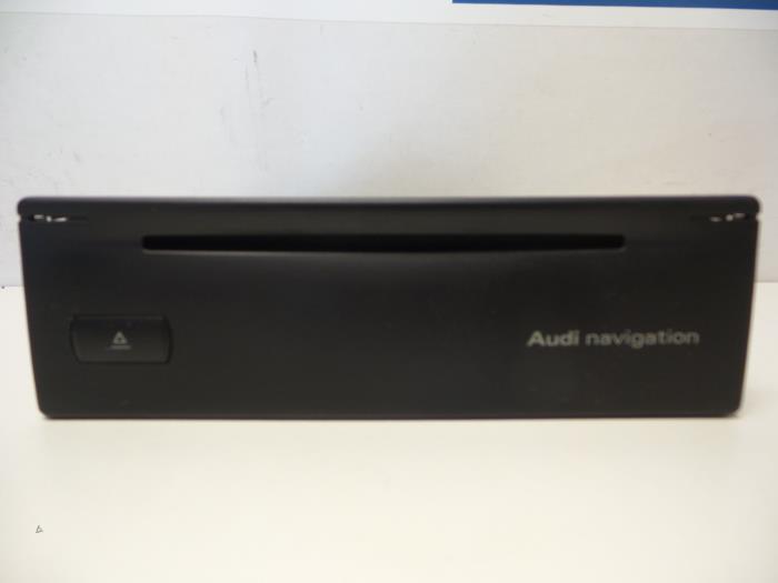 Module navigation d'un Audi A4 Avant (B7) 1.8 T 20V 2006