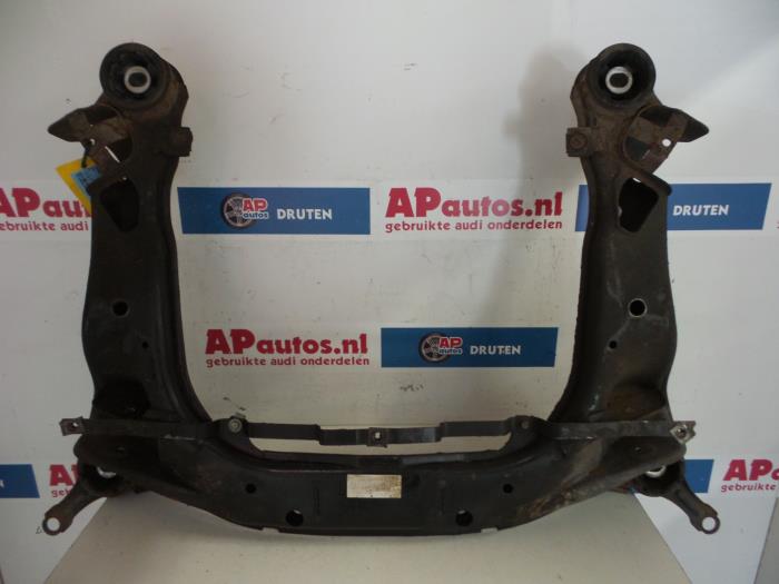 Usados Subchasis Audi A4 Avant (B7) 1.8 T 20V Precio € 44,99 Norma de margen ofrecido por AP Auto's