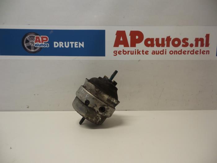Support moteur d'un Audi A4 Avant (B7) 1.8 T 20V 2006