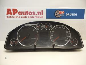 Usados Panel de instrumentación Audi A6 Avant (C5) 2.5 TDI V6 24V Precio € 29,99 Norma de margen ofrecido por AP Autos