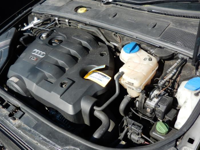 Motor de un Audi A4 (B6) 1.9 TDI PDE 130 2003