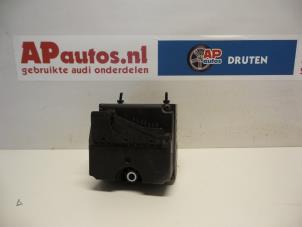 Usagé Bloc ABS Audi A4 Avant (B5) 1.9 TDI Prix € 50,00 Règlement à la marge proposé par AP Autos