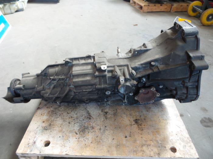 Caja de cambios de un Audi S4 Avant (B7) 4.2 V8 40V 2005