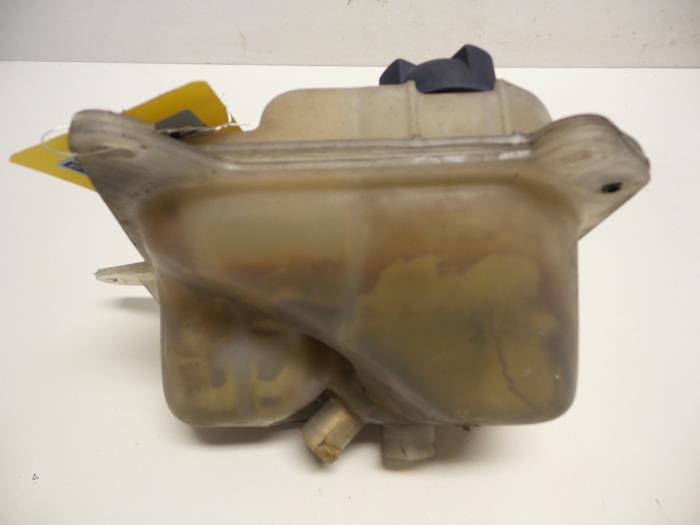 Expansion vessel from a Audi 80 (B3) 1.6 1991