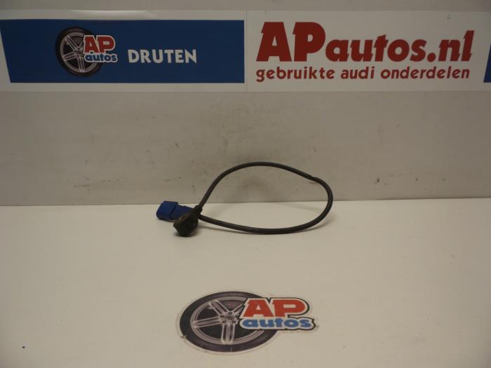 Sensor de golpeteo de un Audi A4 Avant (B5) 1.8 20V 1996