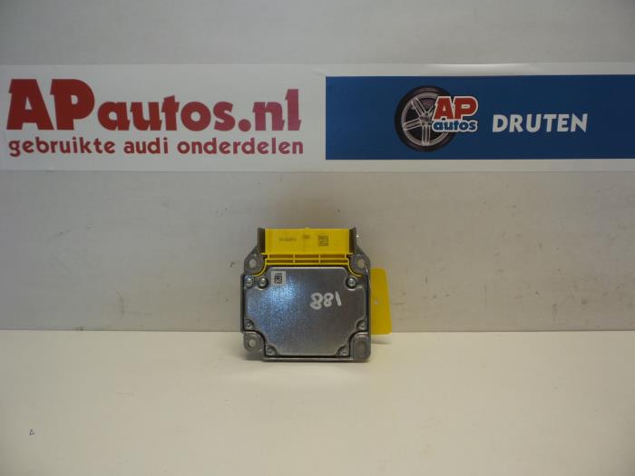 Airbag Module from a Audi A3 (8P1) 2.0 TDI 16V 2005